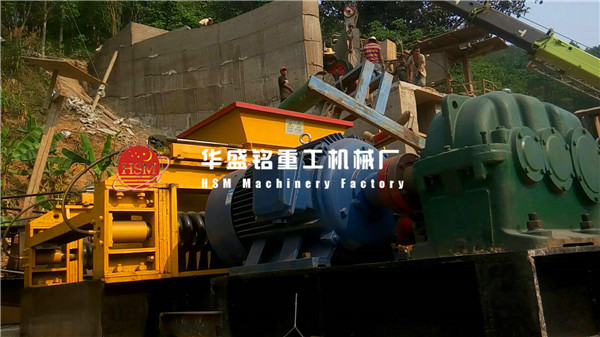 液压对辊破碎机