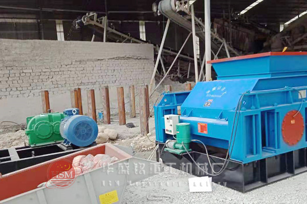 河南哪个品牌的大型对辊破碎机好用